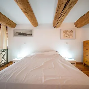 Air-conditioned Loft In The Heart Of The Old Port Apartment Marseilles