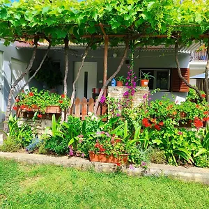 Pavao 1402 Ferienhaus Pula